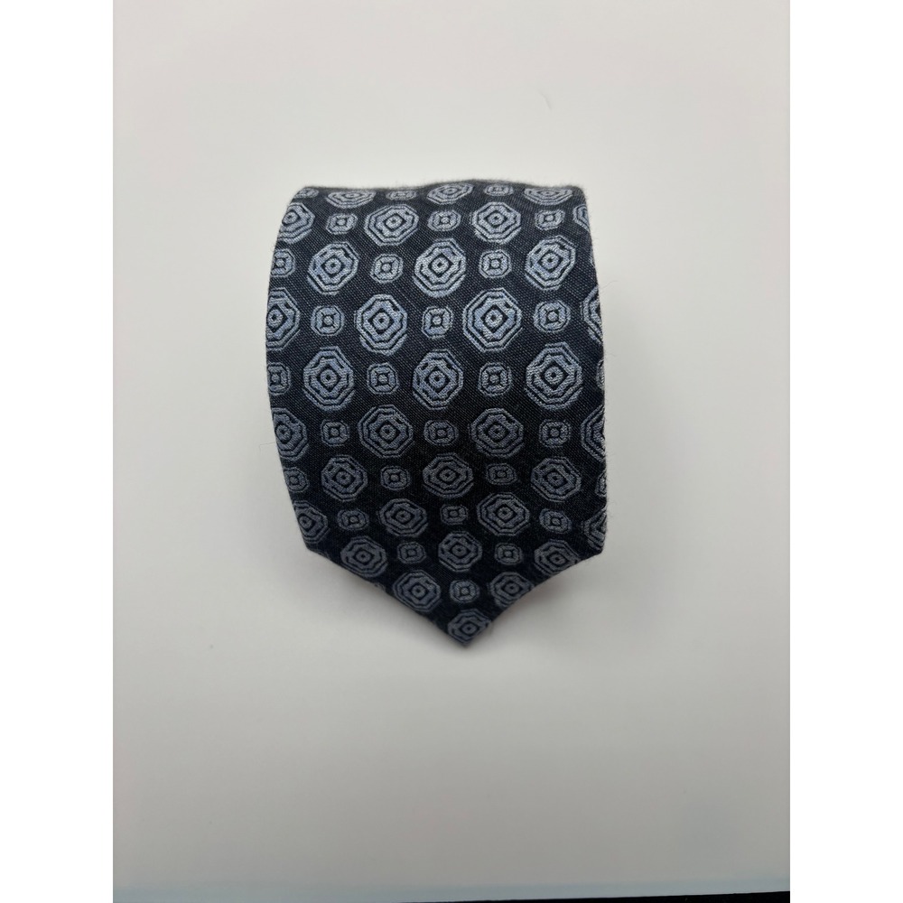 Cole Haan Mens Silk Blend Geometric Medallion Necktie Blue Grey 1946